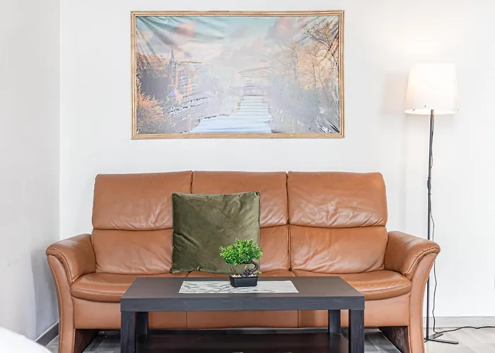 Lovely 2br Apartment, Near U6 Schoepfwerk *